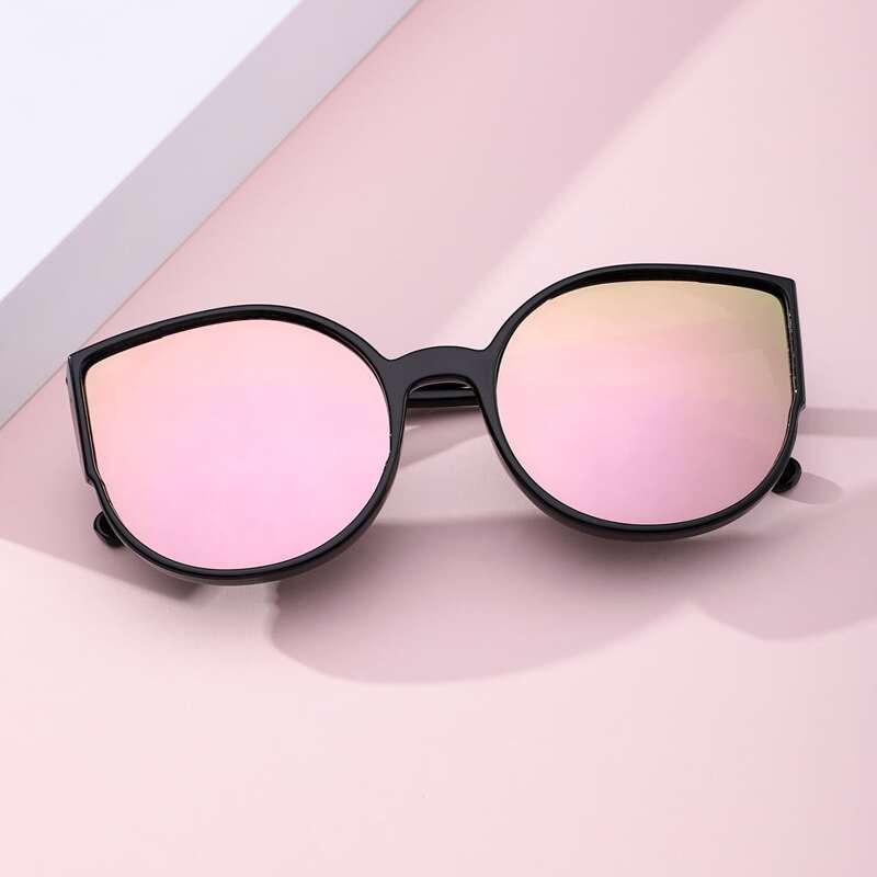 

Cat Eye Sunglasses