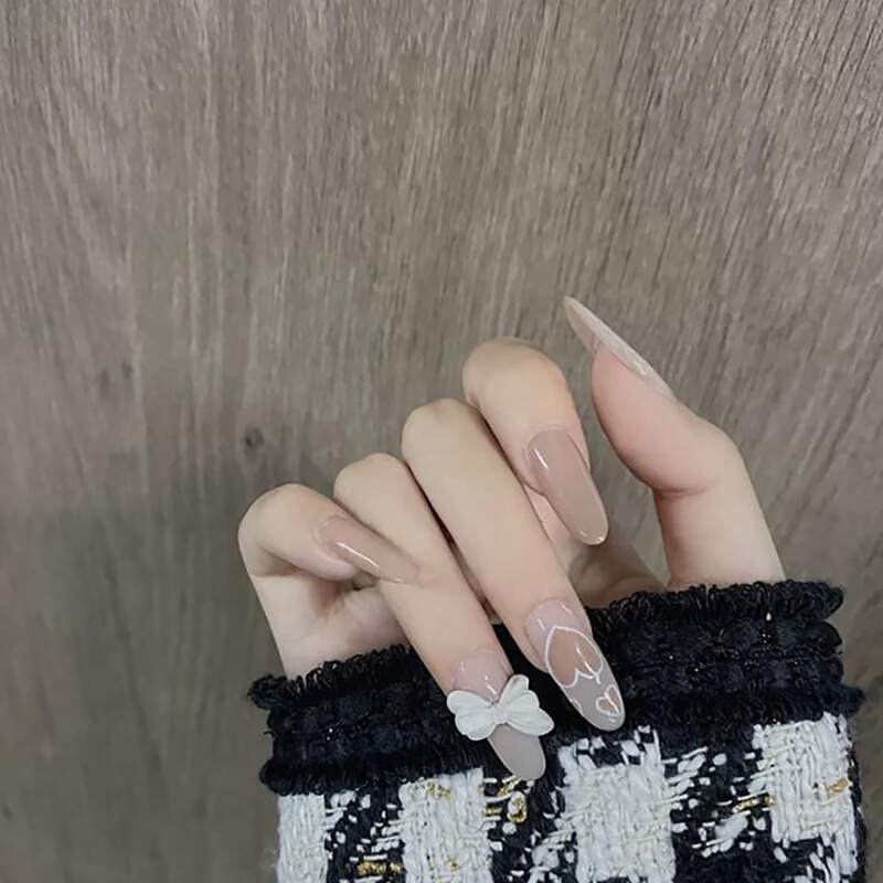 

24pcs Heart & Bow Fake Nail, Multicolor