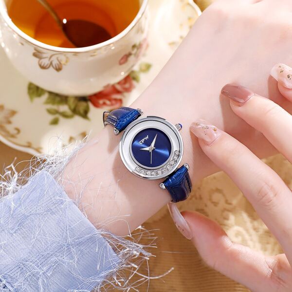 

Rhinestone Decor Round Pointer Quartz Watch