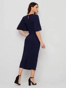 Mulvari Vestido bajo con abertura de espalda con ojal de manga mariposa - Azul Marino - Ver 2