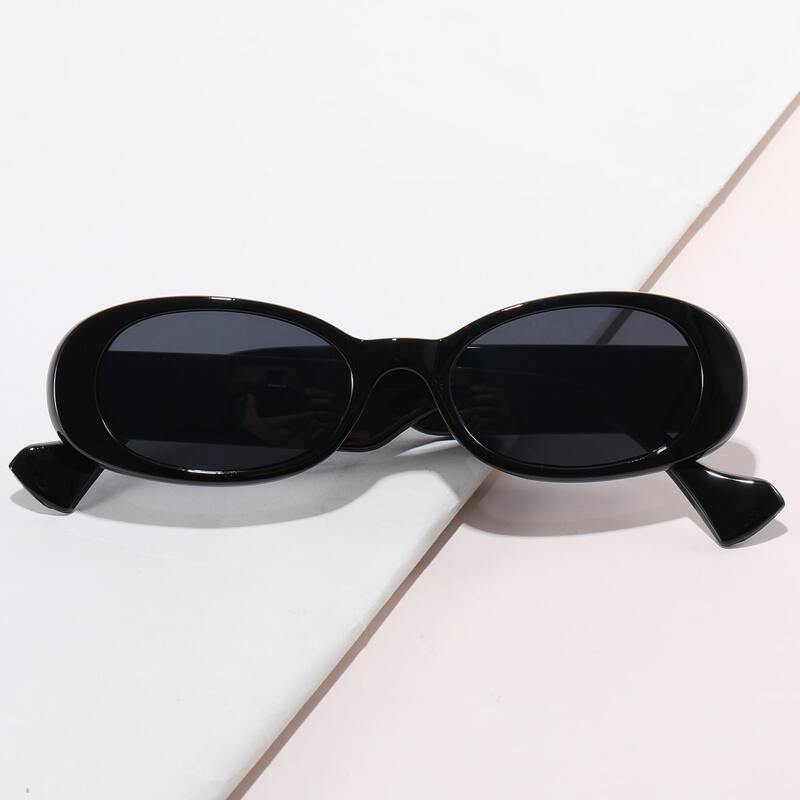 

Oval Frame Sunglasses, Black