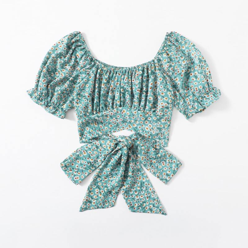 

Ditsy Floral Bow Back Blouse, Multicolor