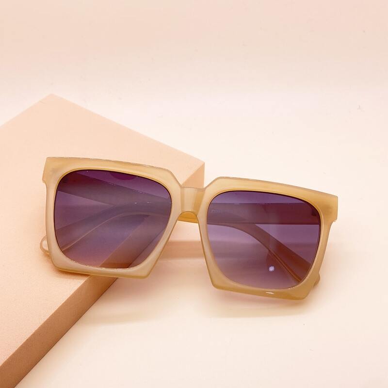 

Square Frame Sunglasses