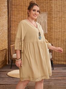 EMERY ROSE Vestido Suelto Con Encaje En Panel Y Cuello En V Para Tallas Grandes - Caqui - Ver 3
