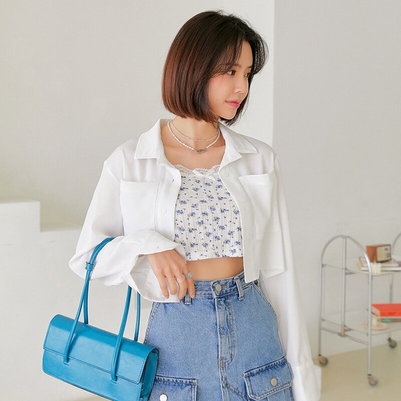

Dual Pockets Button Up Crop Blouse, White