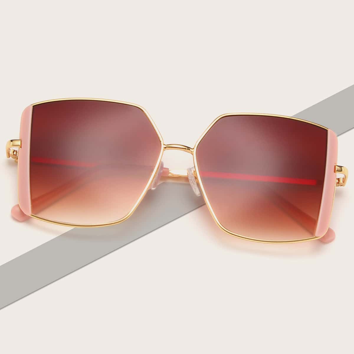 

Geometric Design Metal Frame Sunglasses