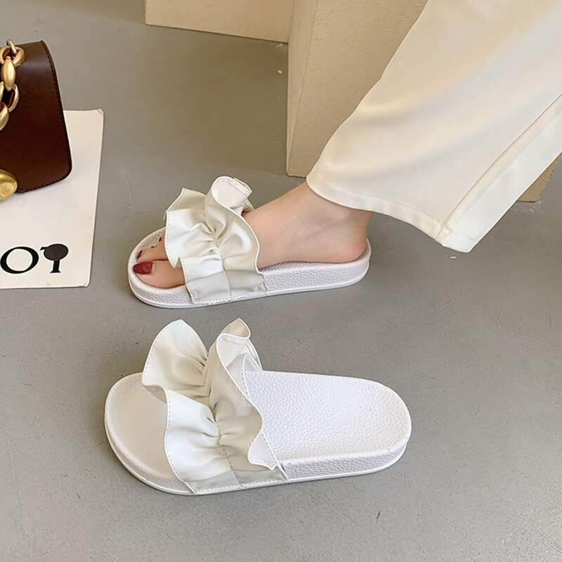 

Ruffle Band Slides, White