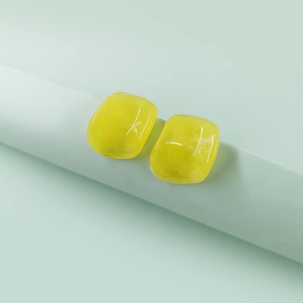 

Solid Stud Earrings, Yellow