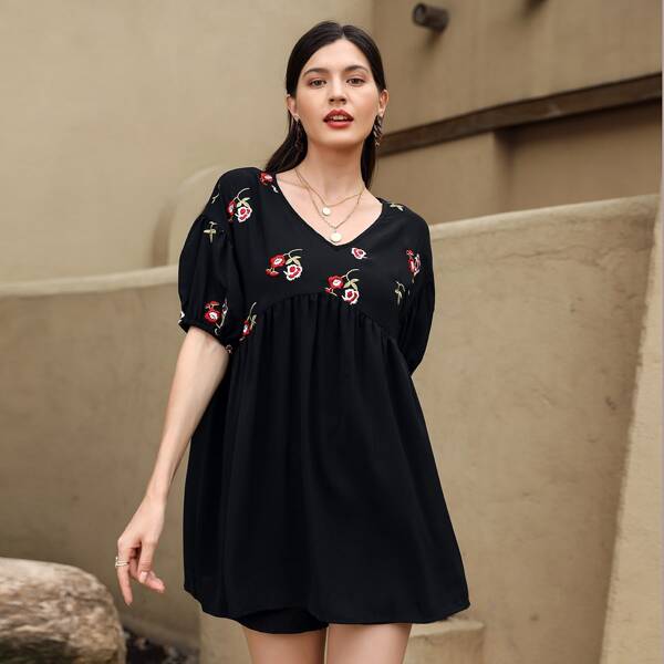 

Floral Embroidery Puff Sleeve Smock Blouse, Black