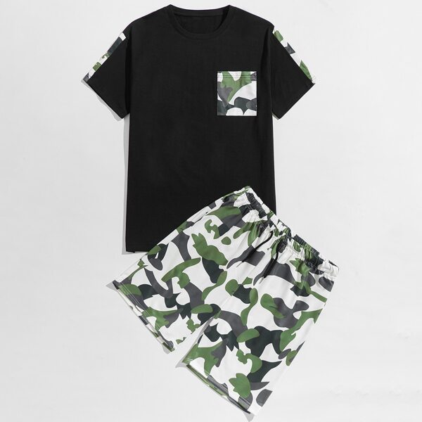 

Men Camo Print Pocket Patched Tee With Drawstring Waist Shorts, Multicolor