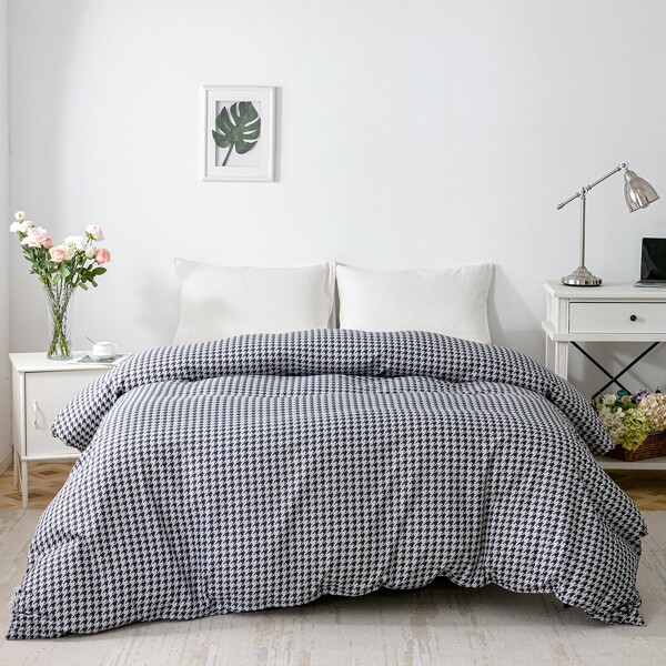 

Houndstooth Pattern Duvet Cover Without Filler, Black and white