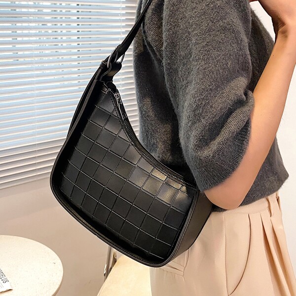 

Textured Baguette Bag, Black