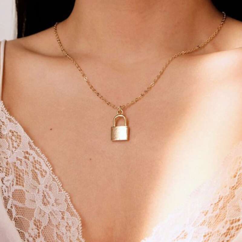 

Lock Decor Chain Necklace, Gold