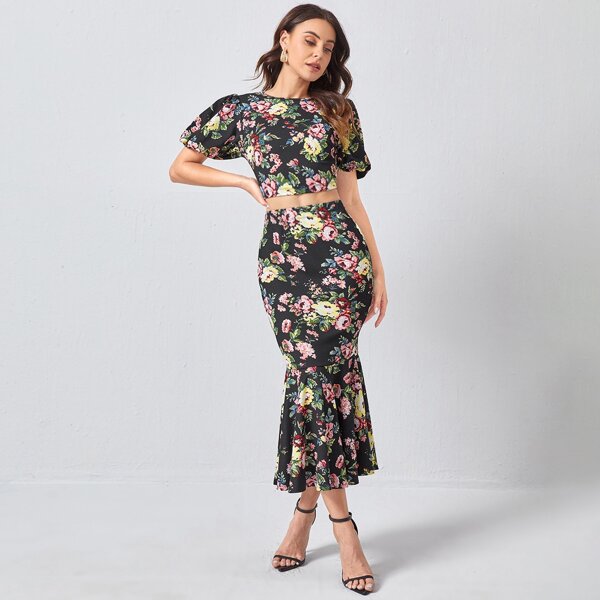

Puff Sleeve Floral Crop Top & Fishtail Hem Skirt Set, Multicolor