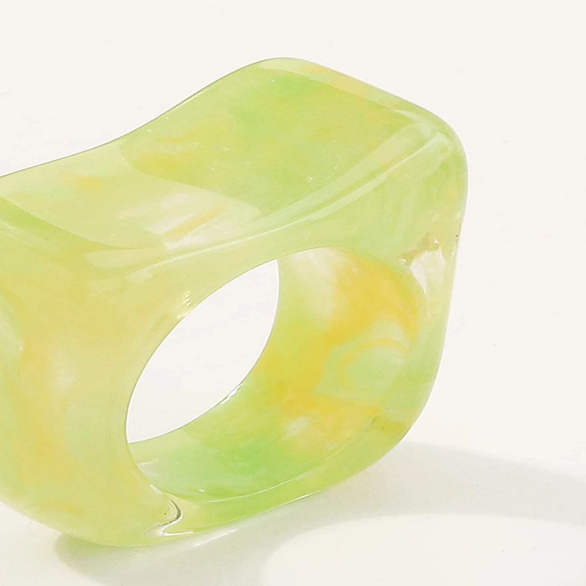 

1pc Clear Resin Ring, Green