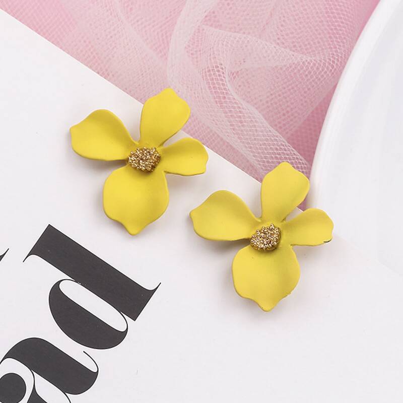 

Flower Stud Earrings, Yellow