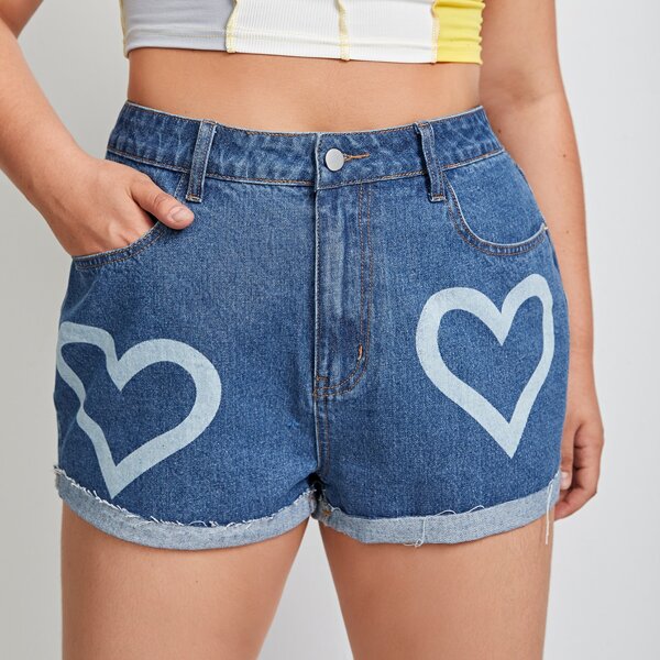 

Plus High Waist Heart Print Roll Hem Denim Shorts, Medium wash
