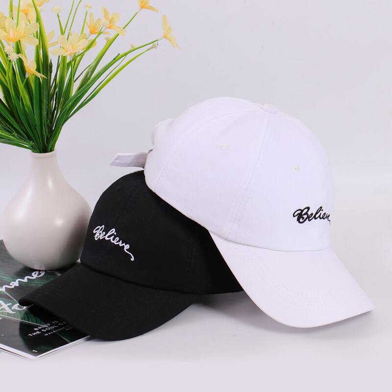

2pcs Guys Letter Graphic Embroidery Baseball Cap, Black and white