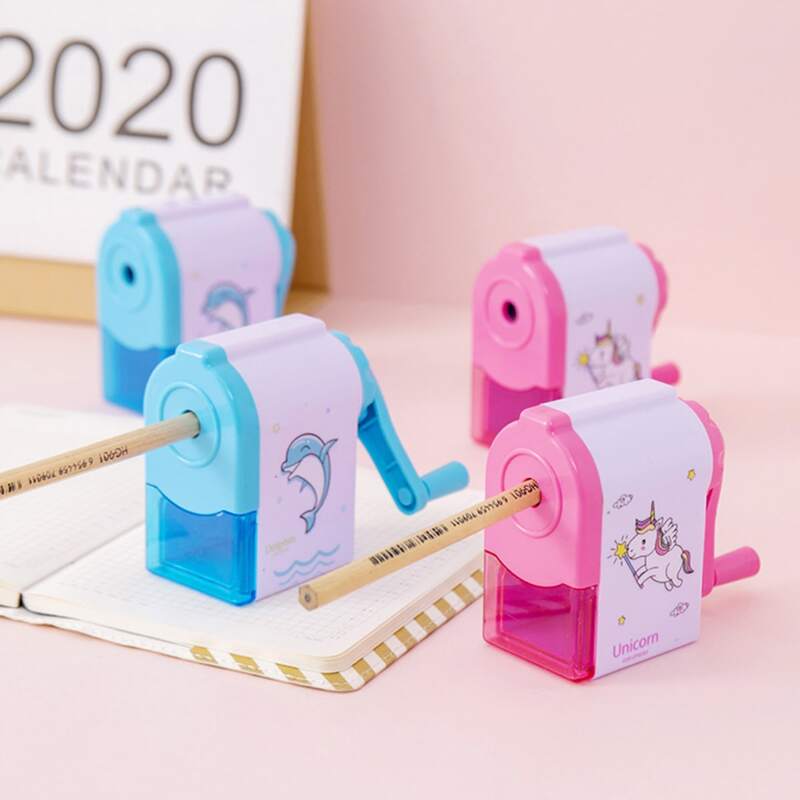 

1pc Cartoon Graphic Random Pencil Sharpener, Multicolor