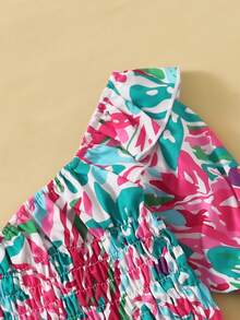 小女童單肩花卉打褶上衣和網眼刺繡半身裙