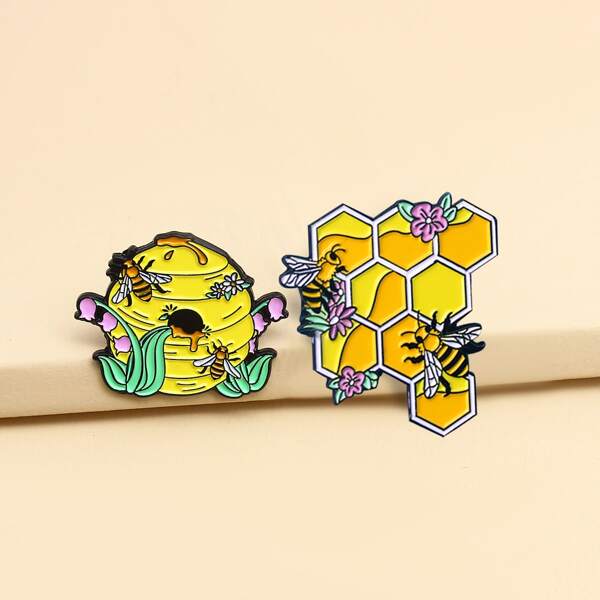 

2pcs Cartoon Brooch, Multicolor