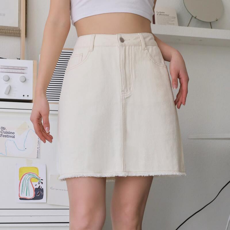 

Solid Pocket Back Raw Hem Denim Skirt, Beige