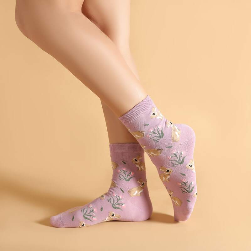 

Rabbit Graphic Crew Socks, Mauve purple