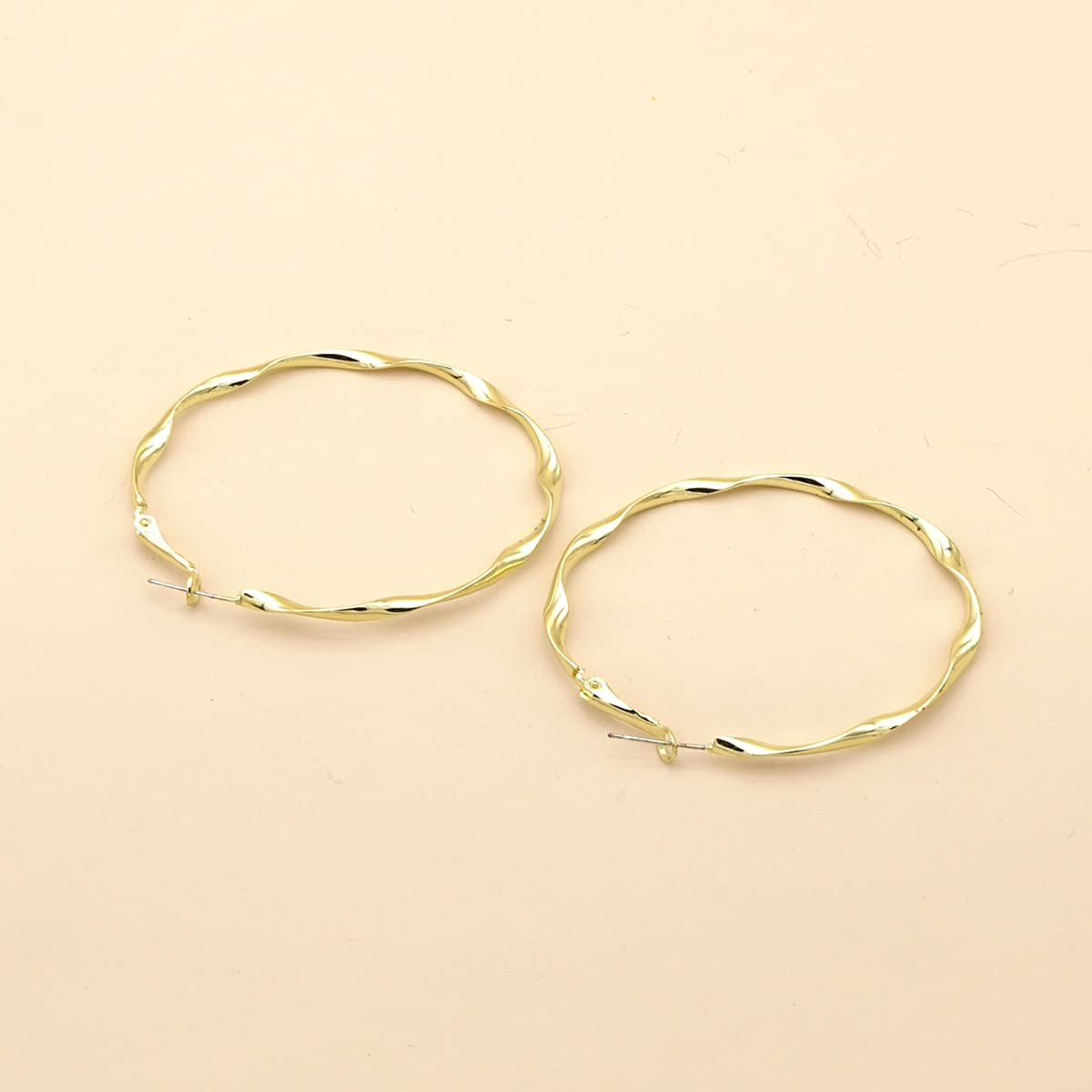 

Twist Hoop Earrings, Gold