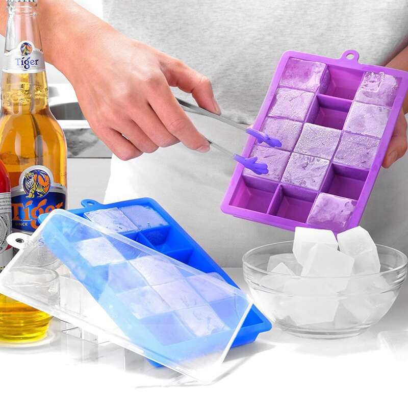 

Random Color Ice Mold & Lid & Tongs, Multicolor