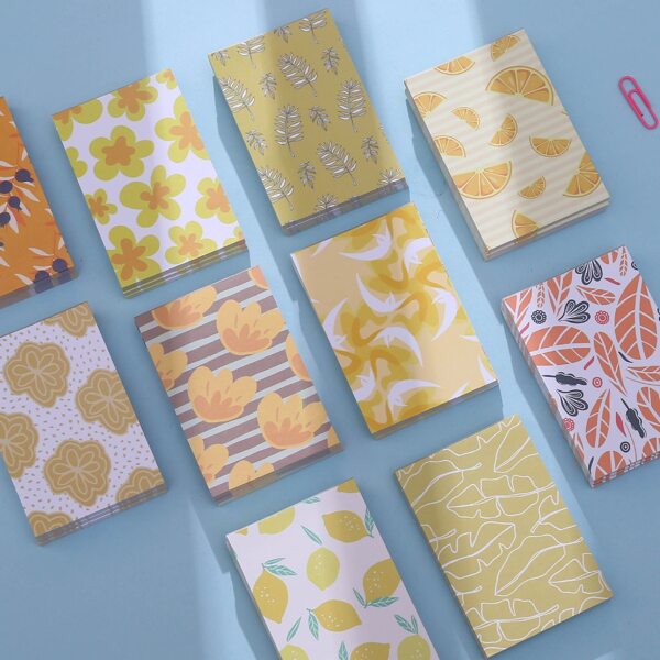 

1pc Mixed Pattern Random Memo Pad, Multicolor