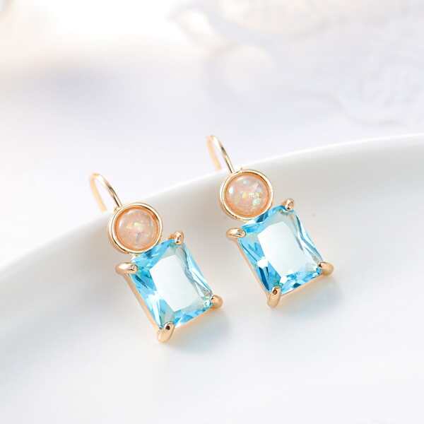 

Gemstone Decor Earrings, Baby blue