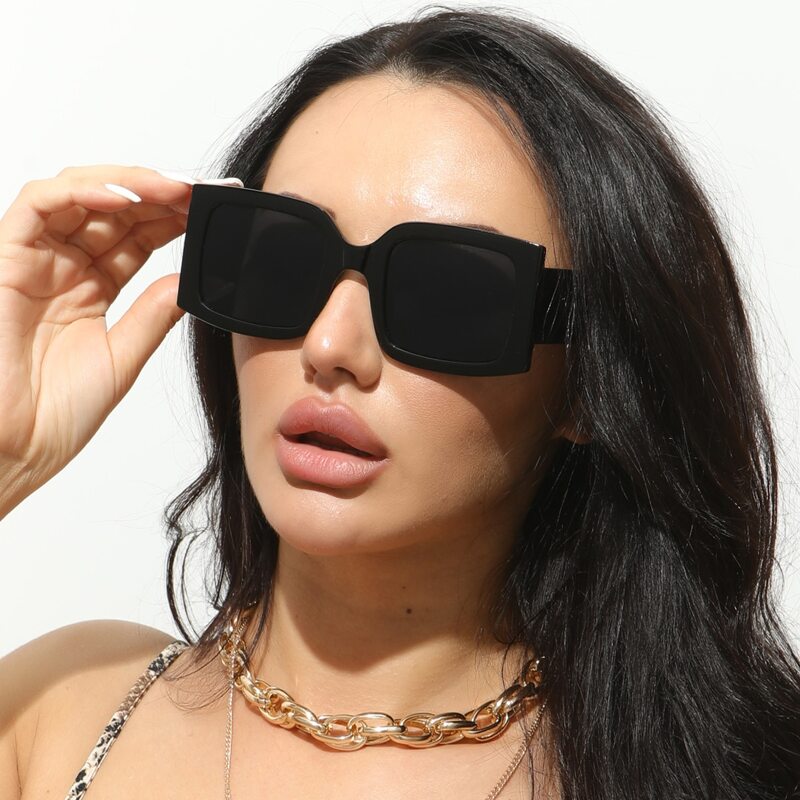 

Square Frame Sunglasses