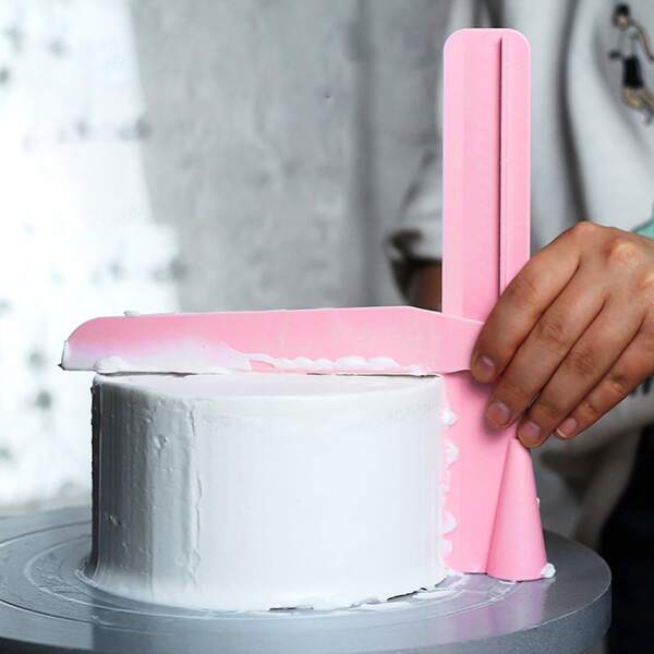

1pc Random Adjustable Cake Cream Smoother, Multicolor