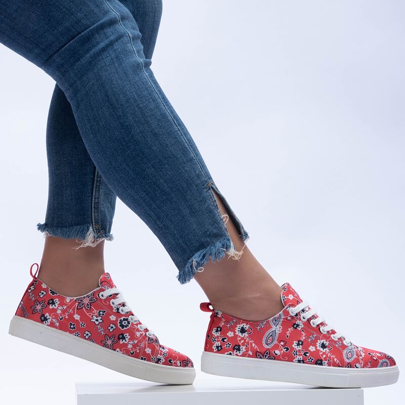 

Lace-up Front Floral Pattern Canvas Shoes, Red