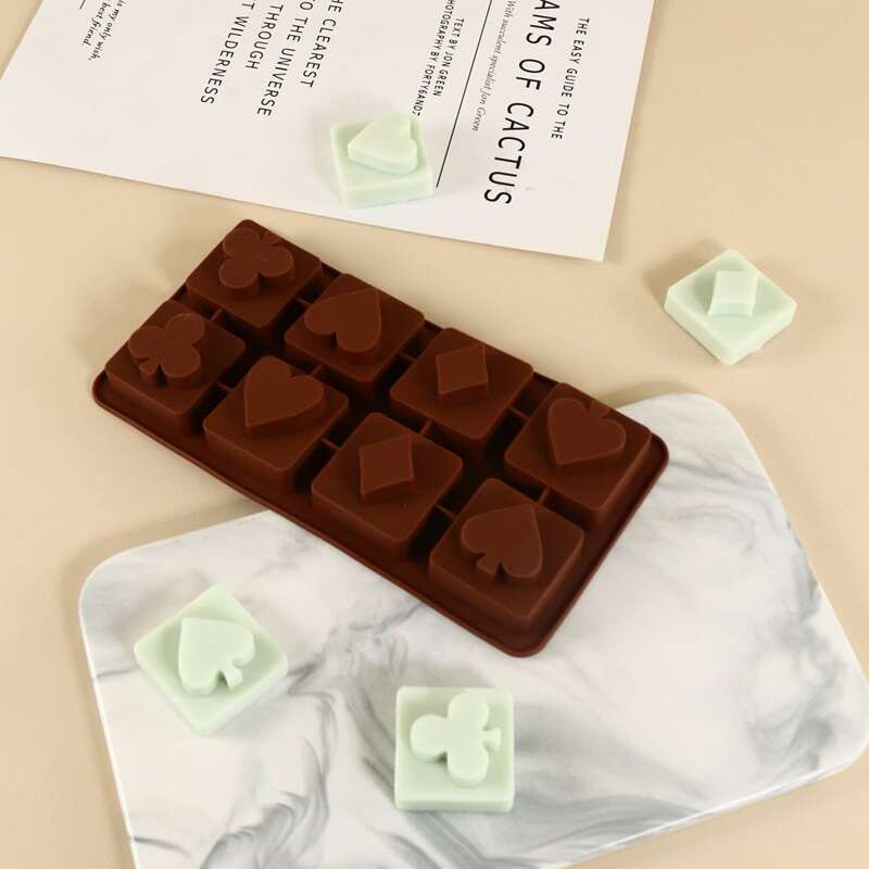 

1pc Playing Card Suit Shaped Baking Mold, Brown