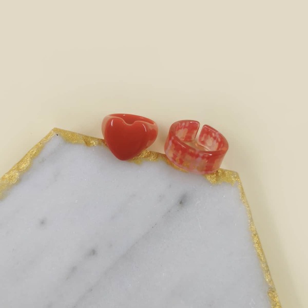 

2pcs Resin Ring, Red