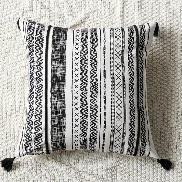 

Чехол для подушки с геометрическим узором и бахромой без наполнителя, Черный и белый