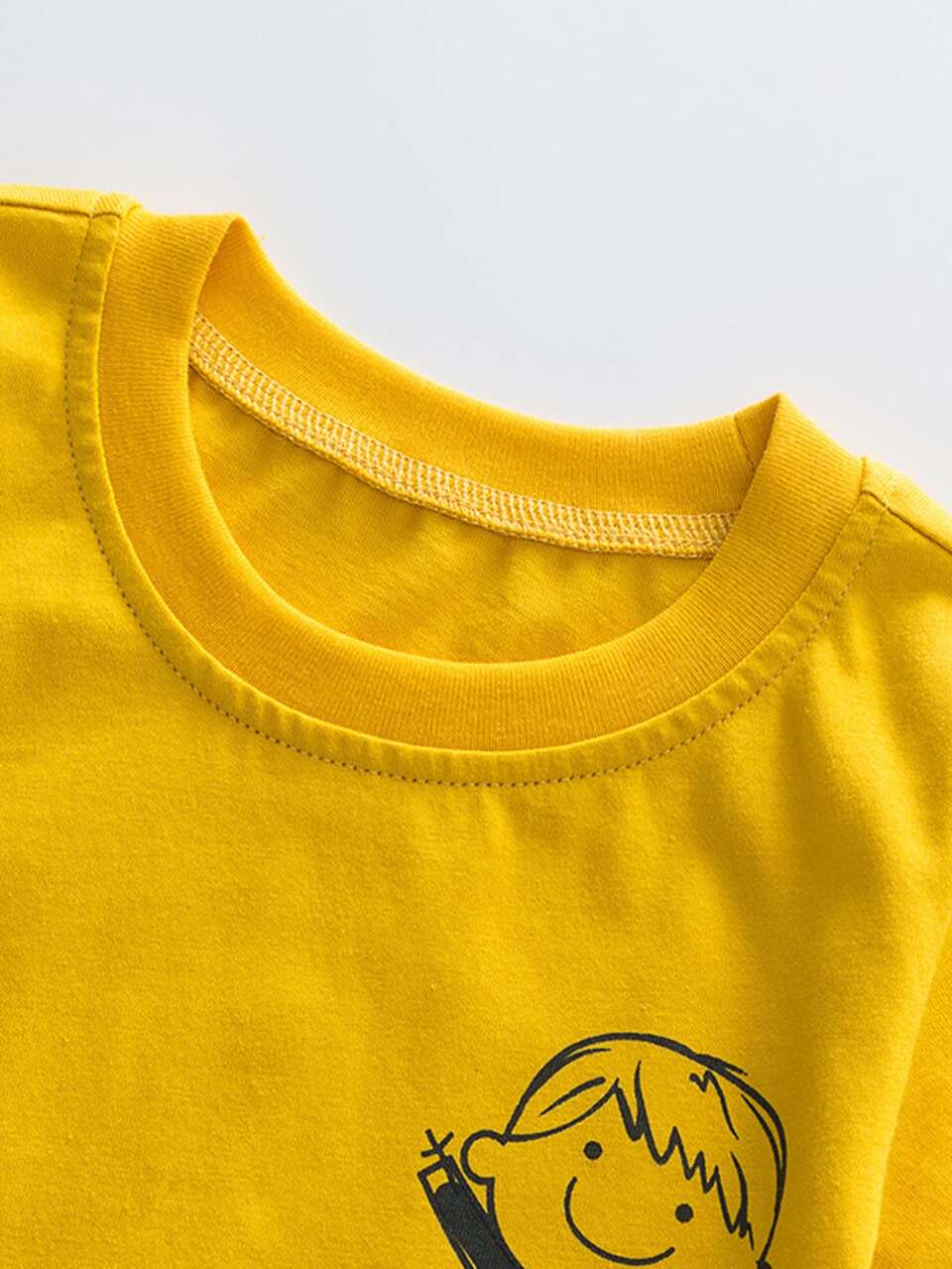 YINGZIFANG Toddler Boys Letter & Cartoon Graphic Tee and Shorts Set