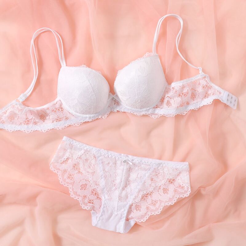 

Floral Lace Lingerie Set, White
