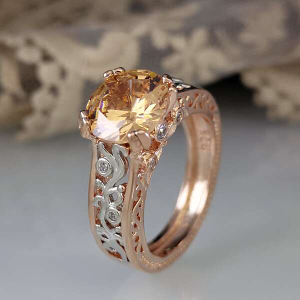 

Zircon Decor Ring, Gold
