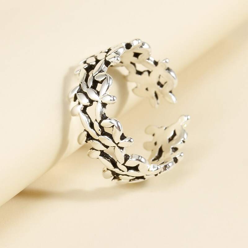 

Floral Design Cuff Ring, Silver