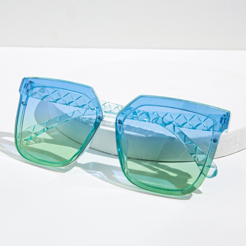 

Clear Frame Ombre Lens Sunglasses
