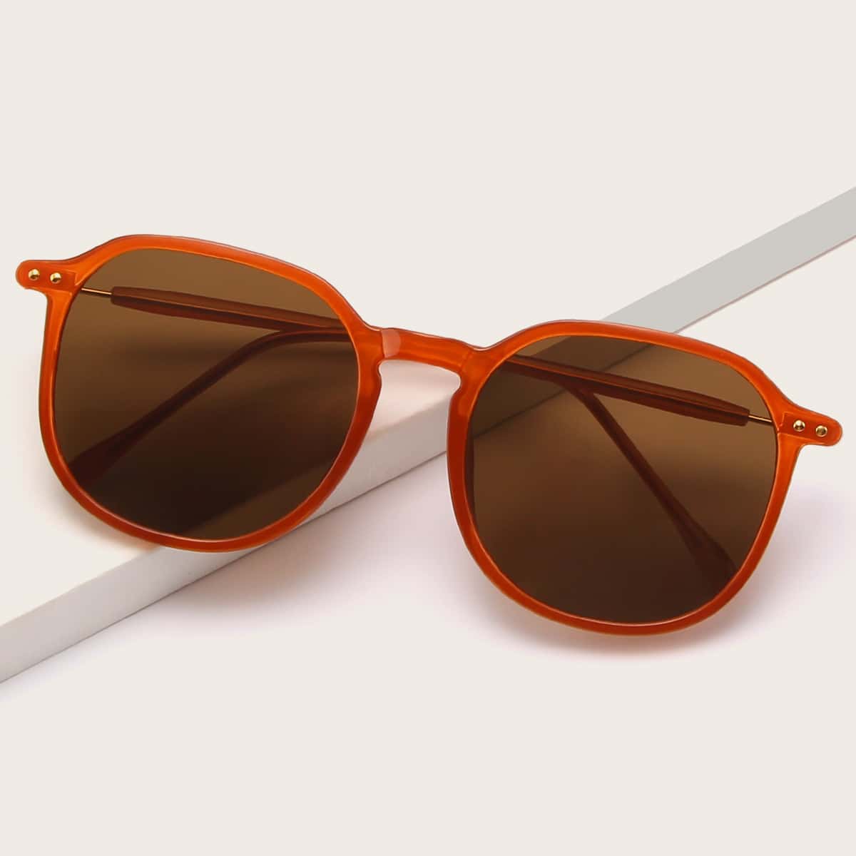 

Studded Decor Frame Sunglasses
