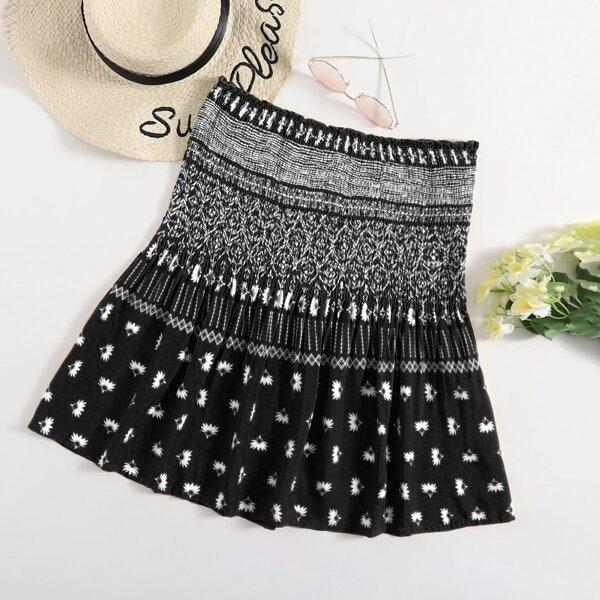 

Plus Floral Shirred Ruffle Hem Tube Top, Black