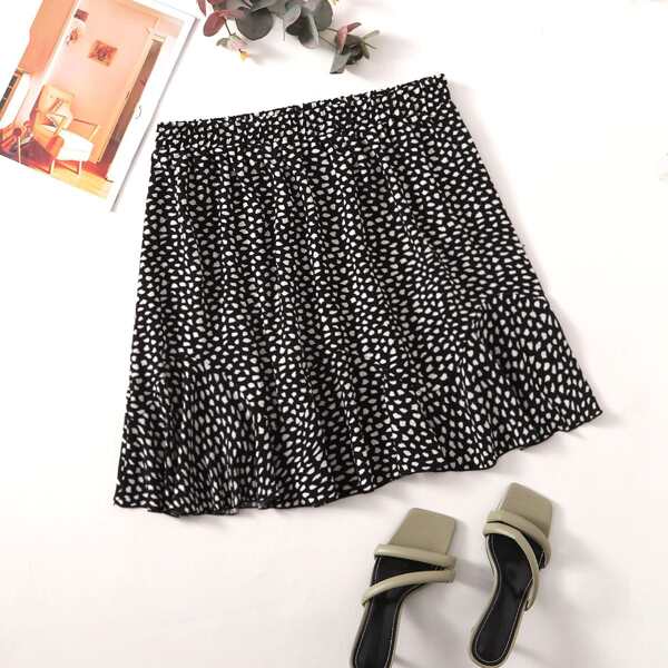 

Plus All Over Print Skirt, Black