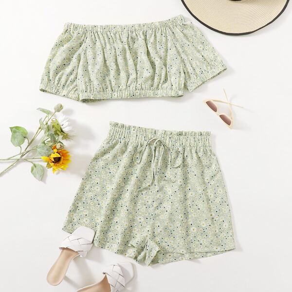 

Plus Ditsy Floral Crop Bardot Top With Knot Shorts, Mint green