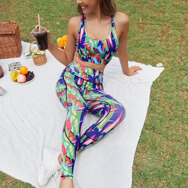 

Allover Print Cut Back Sports Bra & Leggings, Multicolor