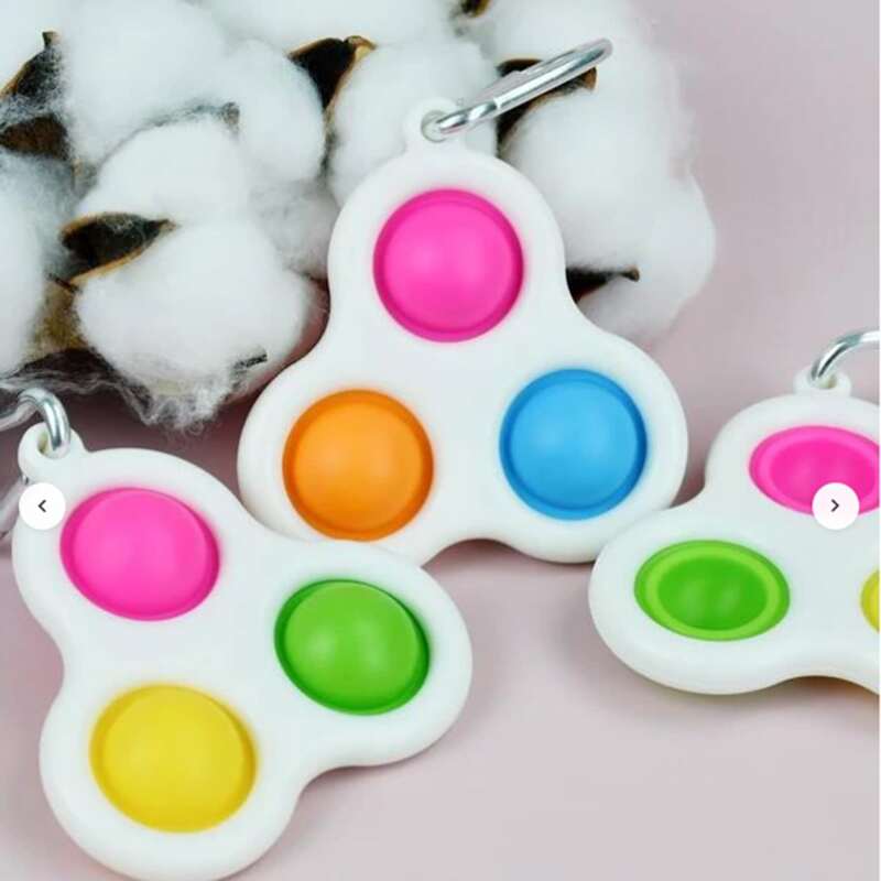

1pc Random Triangle Stress Relief Bubble Toy, Multicolor