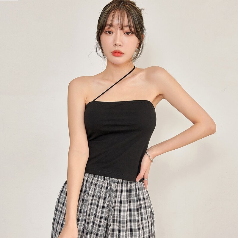 

Asymmetrical Neck Solid Top, Black