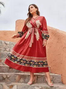 SHEIN فستان مزهر باكمام بيشوب قطعة واحدة مقاس كبير